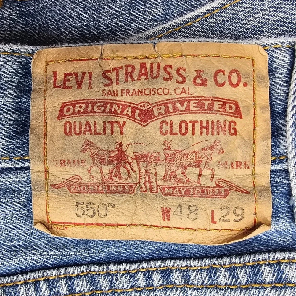 Levis 550 Relaxed Fit Jeans Mens 48x29 Medium Wash Blue Denim Tapered 100 Cotton